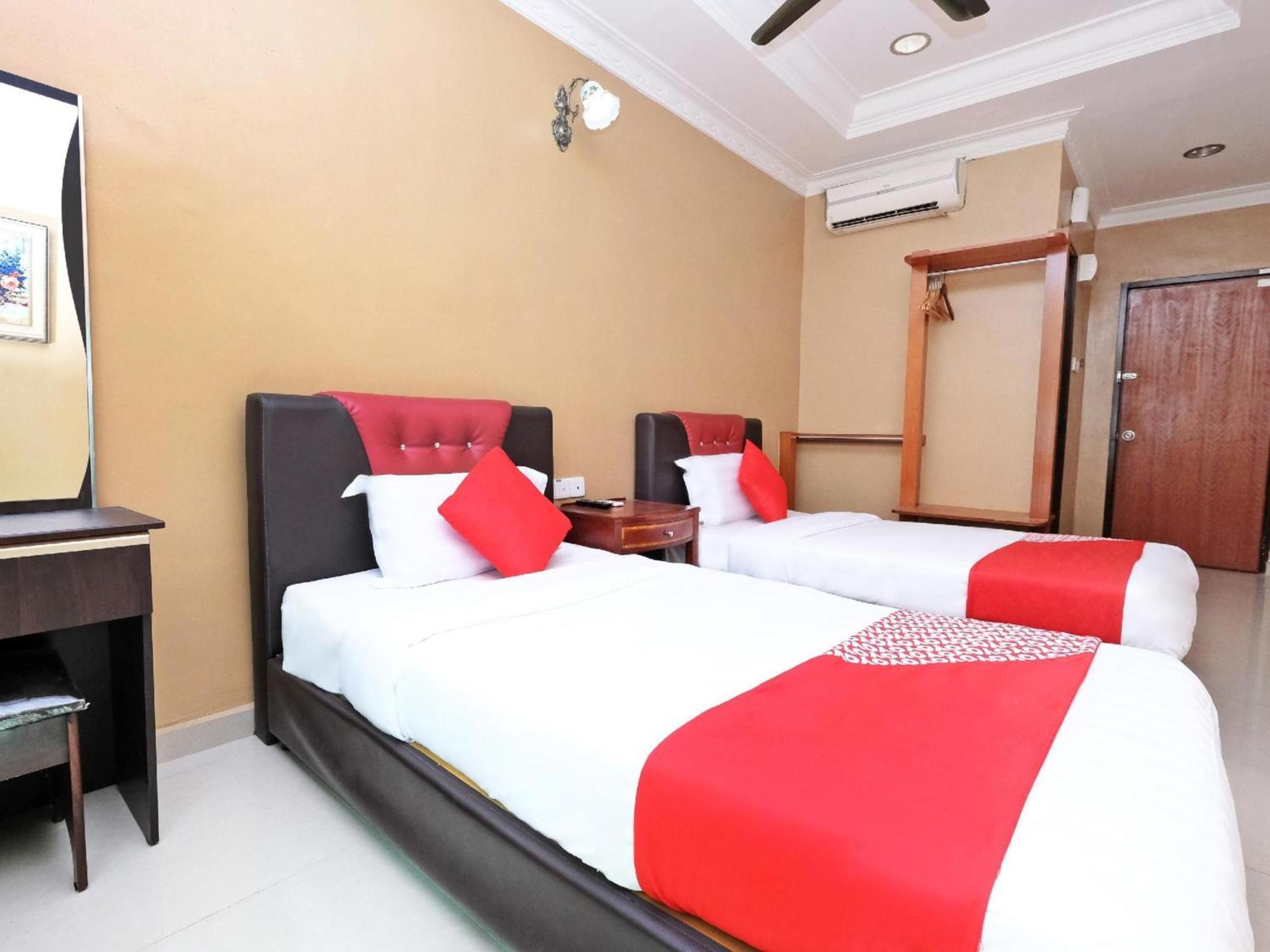 Super Oyo 707 Ayuni Hotel Bangi Bagian luar foto