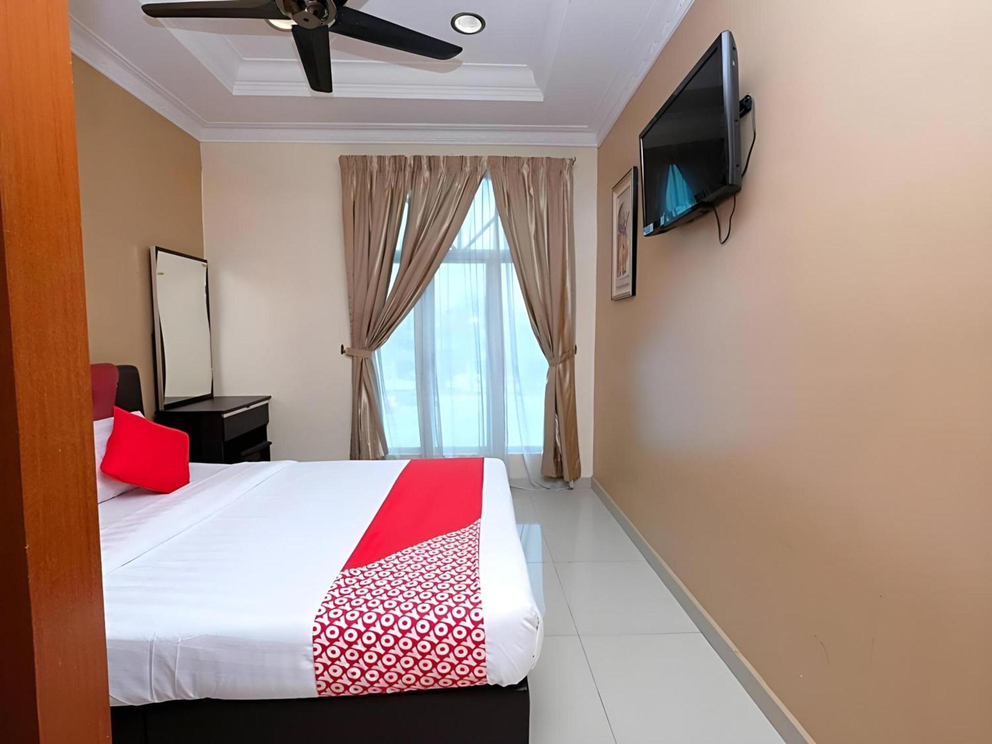 Super Oyo 707 Ayuni Hotel Bangi Bagian luar foto
