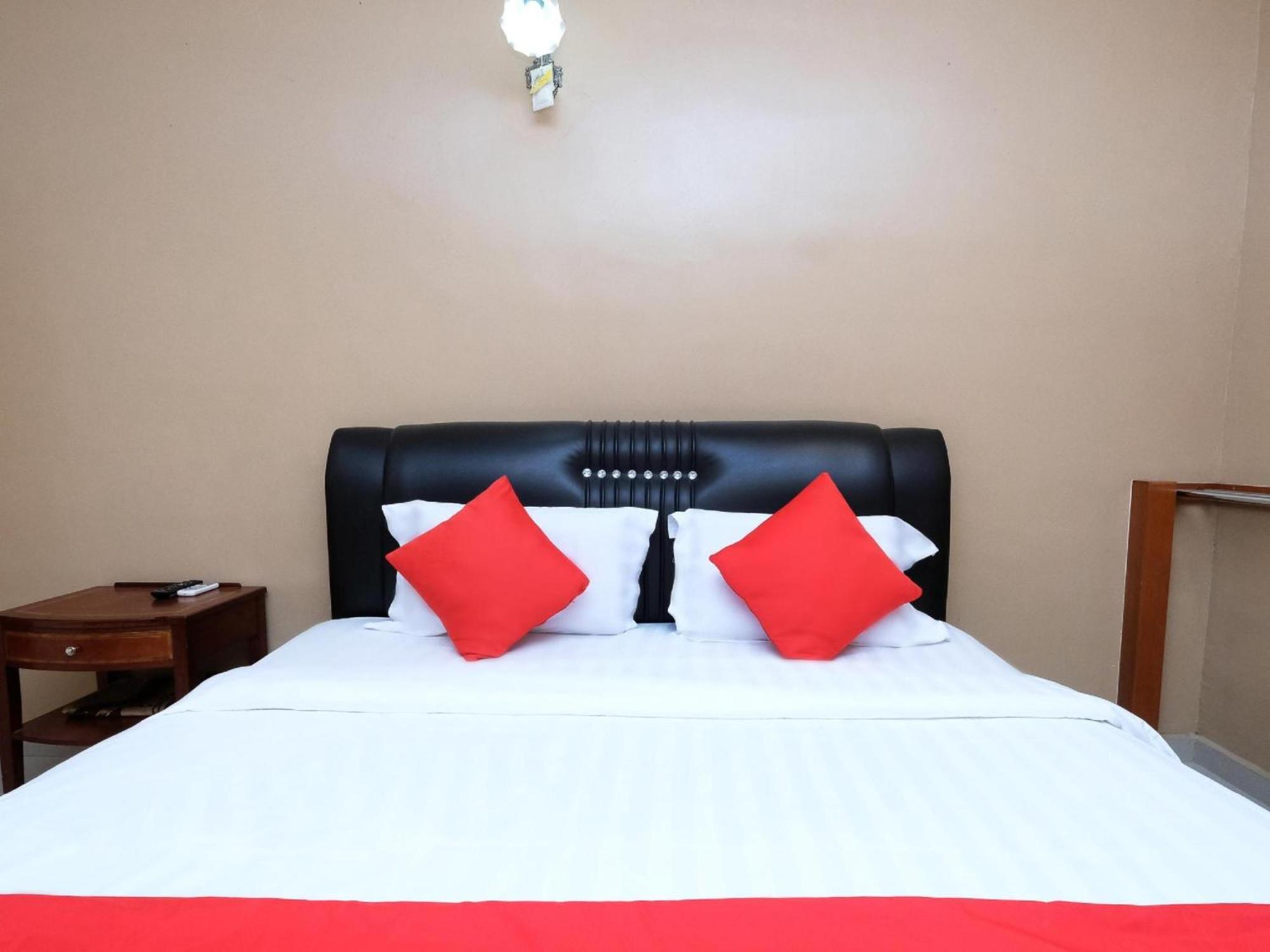 Super Oyo 707 Ayuni Hotel Bangi Bagian luar foto