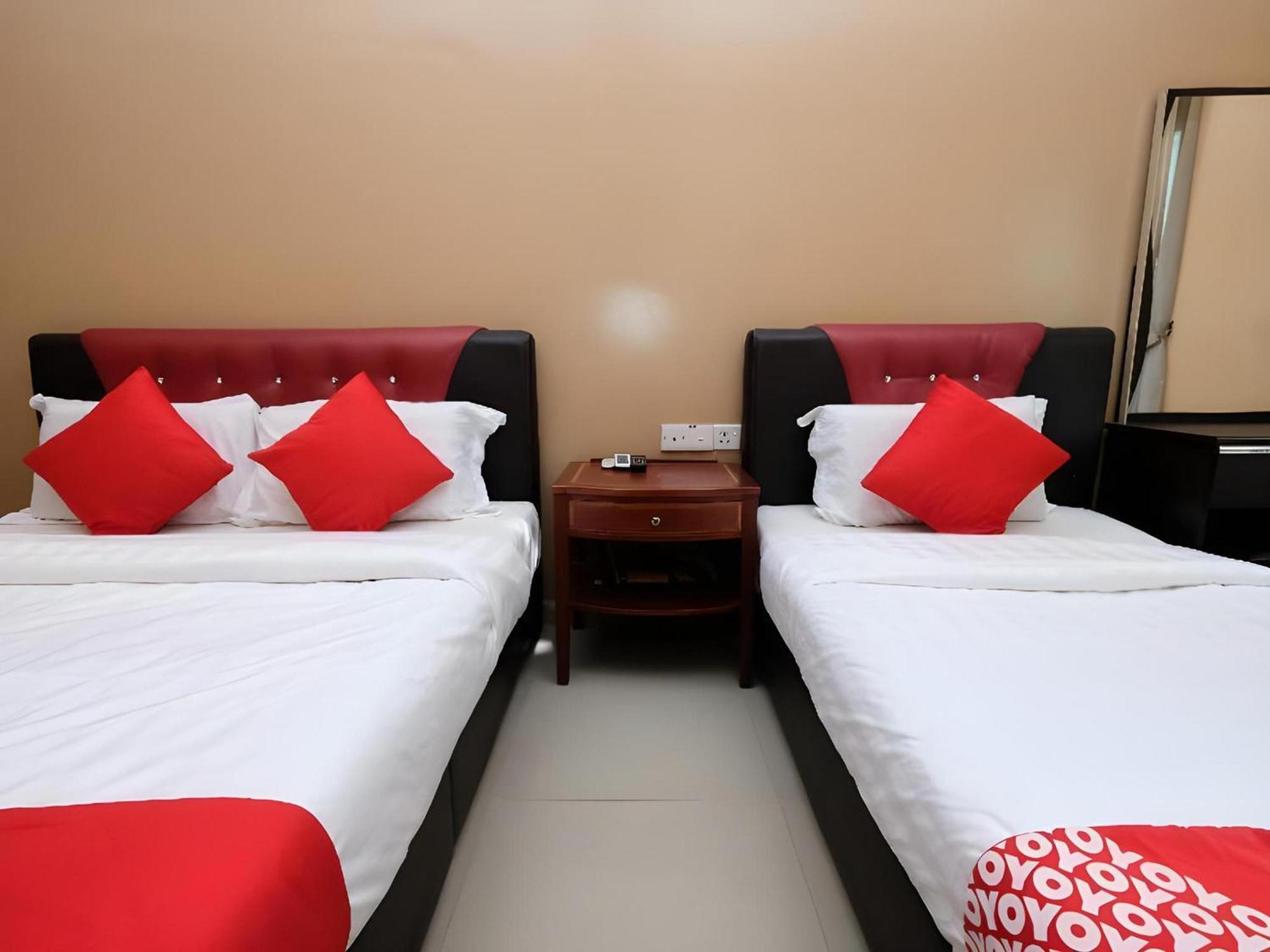 Super Oyo 707 Ayuni Hotel Bangi Bagian luar foto