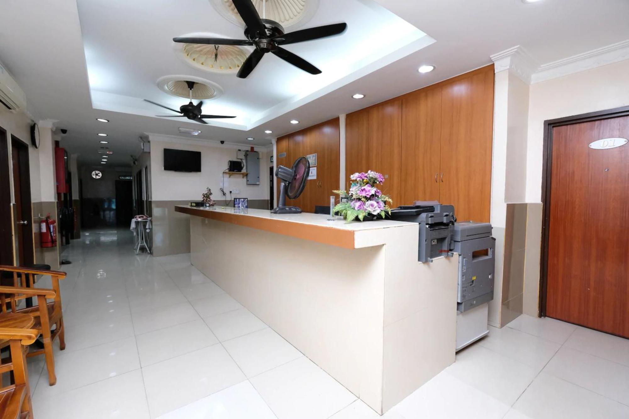 Super Oyo 707 Ayuni Hotel Bangi Bagian luar foto